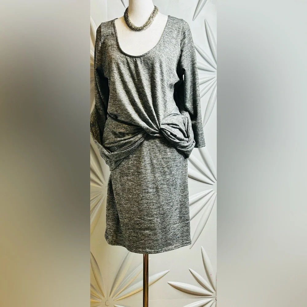 NWT The Vanity Room SZ L gray & white knot front dress, bust 36”-40” - Picture 10 of 10